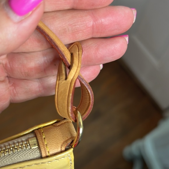 Louis Vuitton Lexington Yellow - Picture 6 of 11